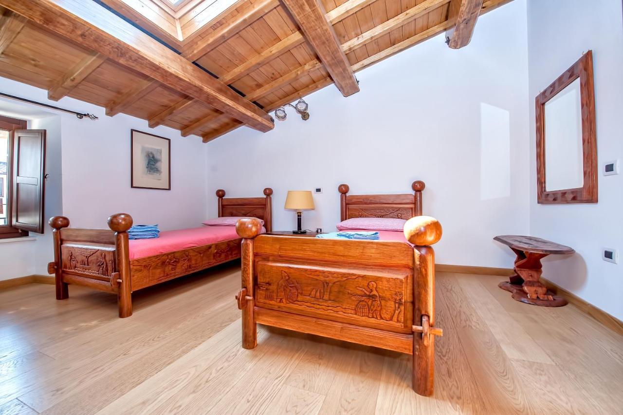LʼAquila B&B Bone Novelle Dimora Storica Palazzo Zuzi المظهر الخارجي الصورة