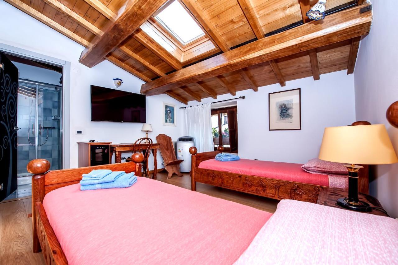 LʼAquila B&B Bone Novelle Dimora Storica Palazzo Zuzi المظهر الخارجي الصورة