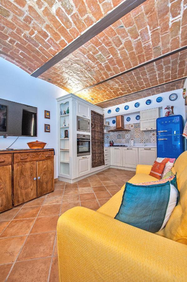 LʼAquila B&B Bone Novelle Dimora Storica Palazzo Zuzi المظهر الخارجي الصورة